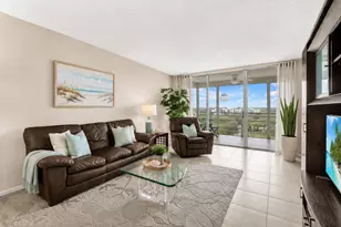 605 Oaks Dr, Pompano Beach, FL 33069 - Photo 4