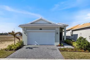 8058 SW Andrea Wy, Port Saint Lucie, FL 34987 - Photo 2