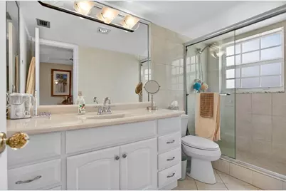 9001 Jacaranda Lane #201, Plantation, FL 33324 - Photo 32