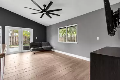 2822 NW 111th Avenue, Sunrise, FL 33322 - Photo 10