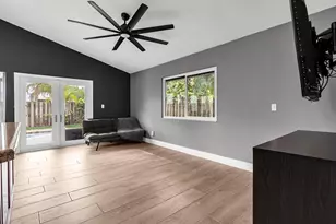 2822 NW 111th Ave, Sunrise, FL 33322 - Photo 10