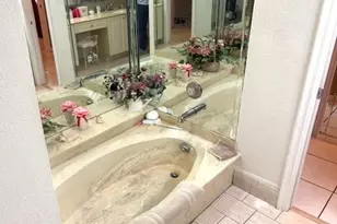 19816 Bob-O-Link Dr, Hialeah, FL 33015 - Photo 18