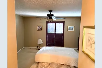 19816 Bobolink Drive, Hialeah, FL 33015 - Photo 14