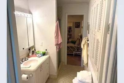 19816 Bobolink Drive, Hialeah, FL 33015 - Photo 10