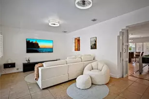 2101 NE 25th St, Fort Lauderdale, FL 33305 - Photo 2