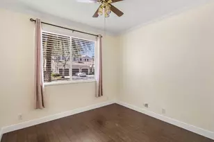 1325 Camellia Cir, Weston, FL 33326 - Photo 16