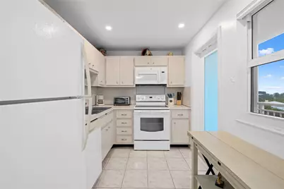 201 N Ocean Boulevard #611, Hillsboro Beach, FL 33062 - Photo 22