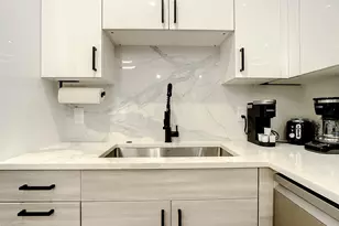 2100 NE 45th St, Fort Lauderdale, FL 33308 - Photo 14