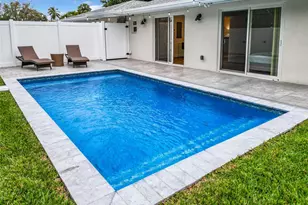 2100 NE 45th St, Fort Lauderdale, FL 33308 - Photo 2