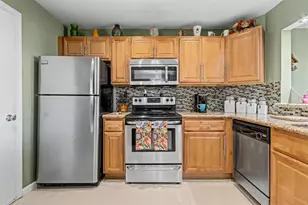 2253 W Discovery Circle, Deerfield Beach, FL 33442 - Photo 8