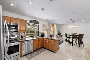 7310 NW 13th Ct, Plantation, FL 33313 - Photo 6