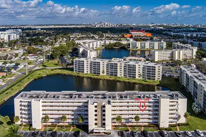 301 SE 3rd Street #308, Dania Beach, FL 33004 - Photo 4