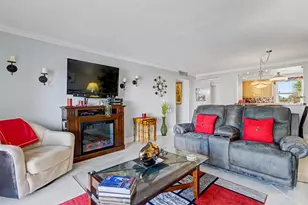 301 SE 3rd St, Dania Beach, FL 33004 - Photo 20