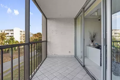 7080 Environ Boulevard #423, Lauderhill, FL 33319 - Photo 26