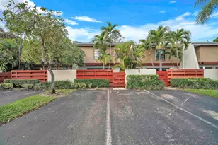 3904 Parkside Ln, Hollywood, FL 33021 - Photo 18