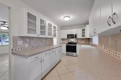 417 NE 10th Avenue, Pompano Beach, FL 33060 - Photo 8