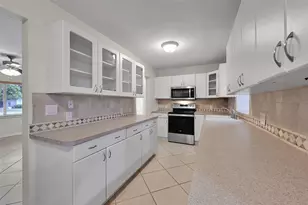 417 NE 10th Ave, Pompano Beach, FL 33060 - Photo 8