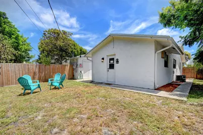 103 SW 10th Avenue, Boynton Beach, FL 33435 - Photo 12