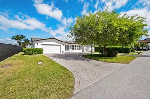 2821 NE 9th Ct, Pompano Beach, FL 33062 - Photo 4