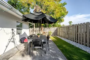 659 NE 32nd St, Oakland Park, FL 33334 - Photo 24