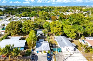 659 NE 32nd St, Oakland Park, FL 33334 - Photo 6