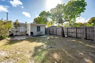 659 NE 32nd St, Oakland Park, FL 33334 - Photo 14