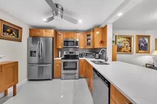 2515 NE 1st Ct, Boynton Beach, FL 33435 - Photo 2