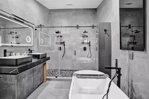 349 Jacaranda Dr, Plantation, FL 33324 - Photo 32