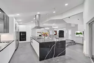 349 Jacaranda Dr, Plantation, FL 33324 - Photo 16