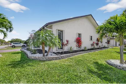 2062 SW 15th Place, Deerfield Beach, FL 33442 - Photo 34