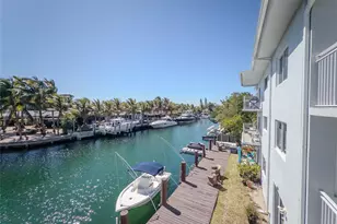 2430 NE 135th St, North Miami, FL 33181 - Photo 20