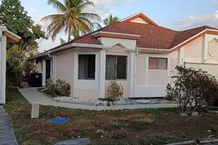 739 Holly St, North Lauderdale, FL 33068 - Photo 2