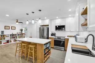 843 NW 98th Ave, Plantation, FL 33324 - Photo 8