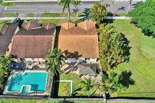 210 SE Park St, Dania Beach, FL 33004 - Photo 8