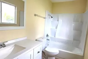 3433 NW 44th St, Lauderdale Lakes, FL 33309 - Photo 12