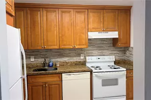 5515 N Lakewood Cir, Margate, FL 33063 - Photo 4