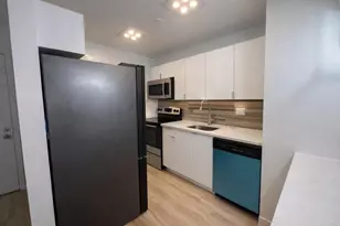 5525 SW 41st St, Pembroke Pines, FL 33023 - Photo 2