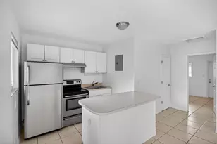 709 SW 13th Ave, Fort Lauderdale, FL 33312 - Photo 10