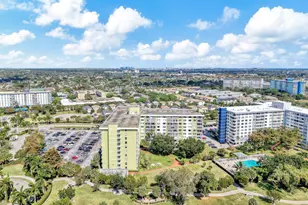 4400 Hillcrest Dr, Hollywood, FL 33021 - Photo 52