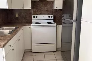 5400 Hollywood Blvd, Hollywood, FL 33021 - Photo 2