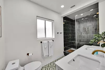 818 NE 18th Street, Fort Lauderdale, FL 33305 - Photo 12