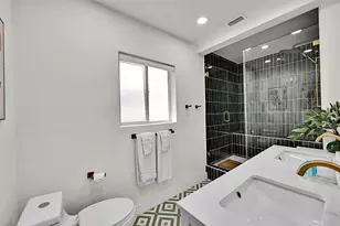 818 NE 18th St, Fort Lauderdale, FL 33305 - Photo 12