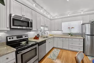 5250 Las Verdes Cir, Delray Beach, FL 33484 - Photo 6