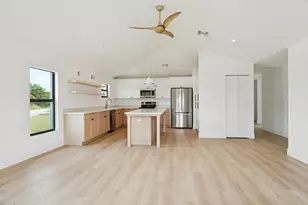 5048 SE Alicia St, Stuart, FL 34997 - Photo 10