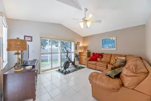 98 Gables Blvd, Weston, FL 33326 - Photo 12