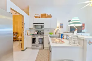 98 Gables Blvd, Weston, FL 33326 - Photo 8