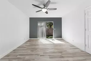 520 Woodgate Cir, Sunrise, FL 33326 - Photo 12