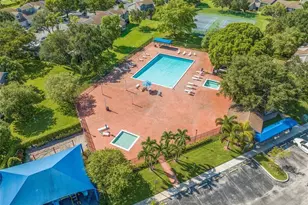 520 Woodgate Cir, Sunrise, FL 33326 - Photo 30