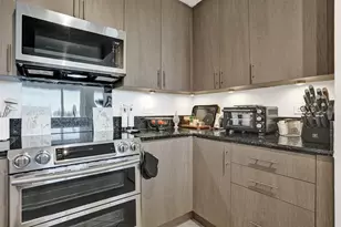 2601 NE 14th Ave, Wilton Manors, FL 33334 - Photo 4