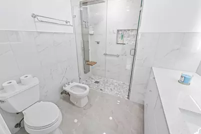 2597 W 73rd Place, Hialeah, FL 33016 - Photo 34